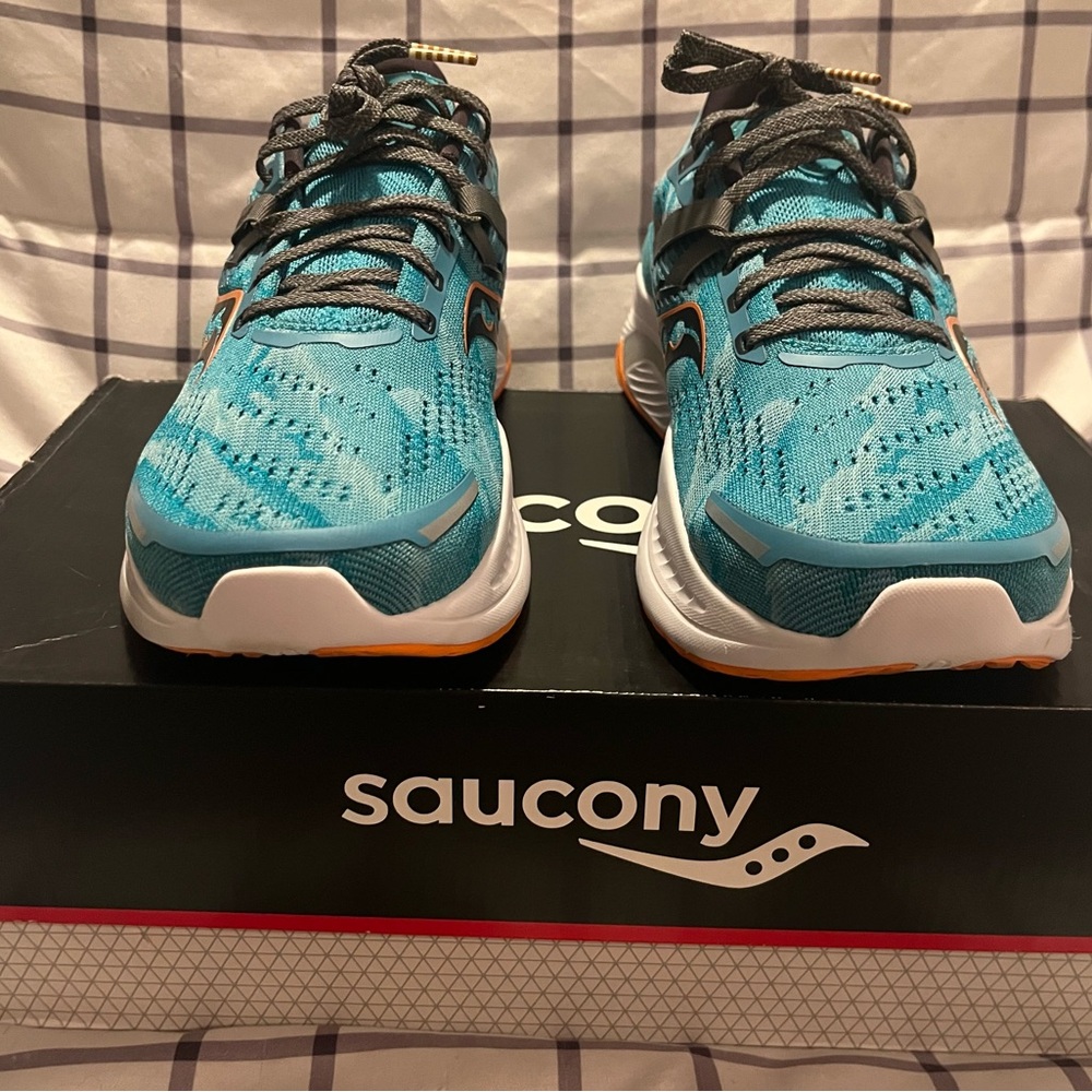 Saucony Men’s size 10 Athletic Shoes - Picture 3 of 11